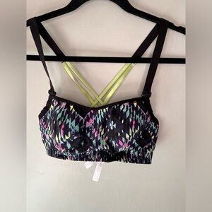 Victoria's Secret VSX Sport Strappy Back Sports Bra Black w Multicolor Size 32C